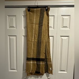 Tan/black/white a new day blanket scarf